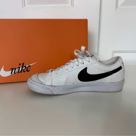 Nike Kids Blazer Sneaker Shoes Low Top '77 Sz 6Y Youth Unisex Streetwear Retro - Picture 2 of 9
